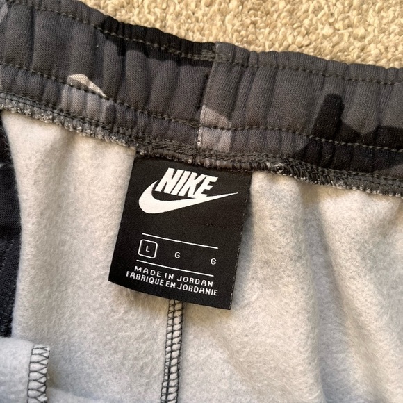 Mens Nike Sportswear Club Camo Joggers Large Like NEW - Picture 11 of 13